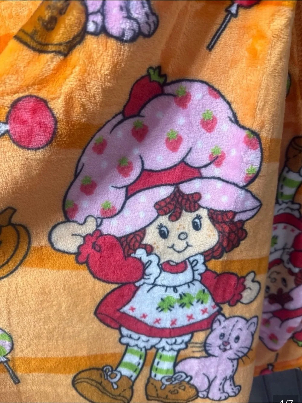 NEW HTF STRAWBERRY SHORTCAKE HALLOWEEN PLUSH THROW BLANKET PUMPKIN FALL CUSTARD